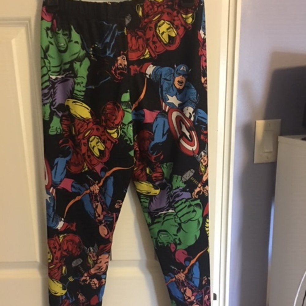 Marvel Leggings Sz L/Plus